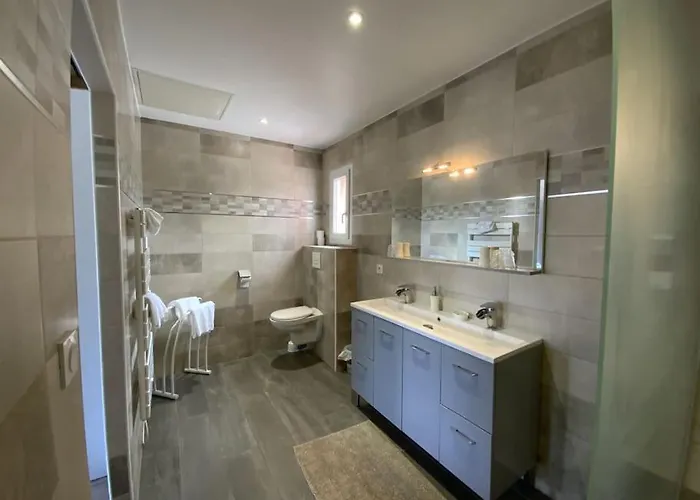 Dans Oliveraie Tres Beau 11 Pers Perpignan